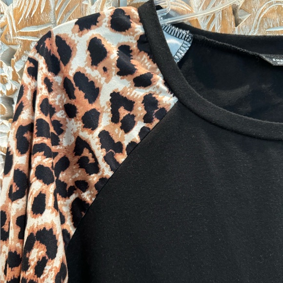SHEIN Curve Black Body, Leopard Long Sleeves Shirt- size 1XL - Picture 3 of 6